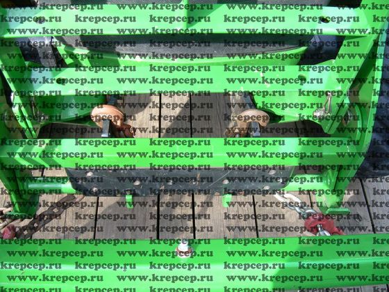 Зацеп стяжной цепью за точку крепления на технике